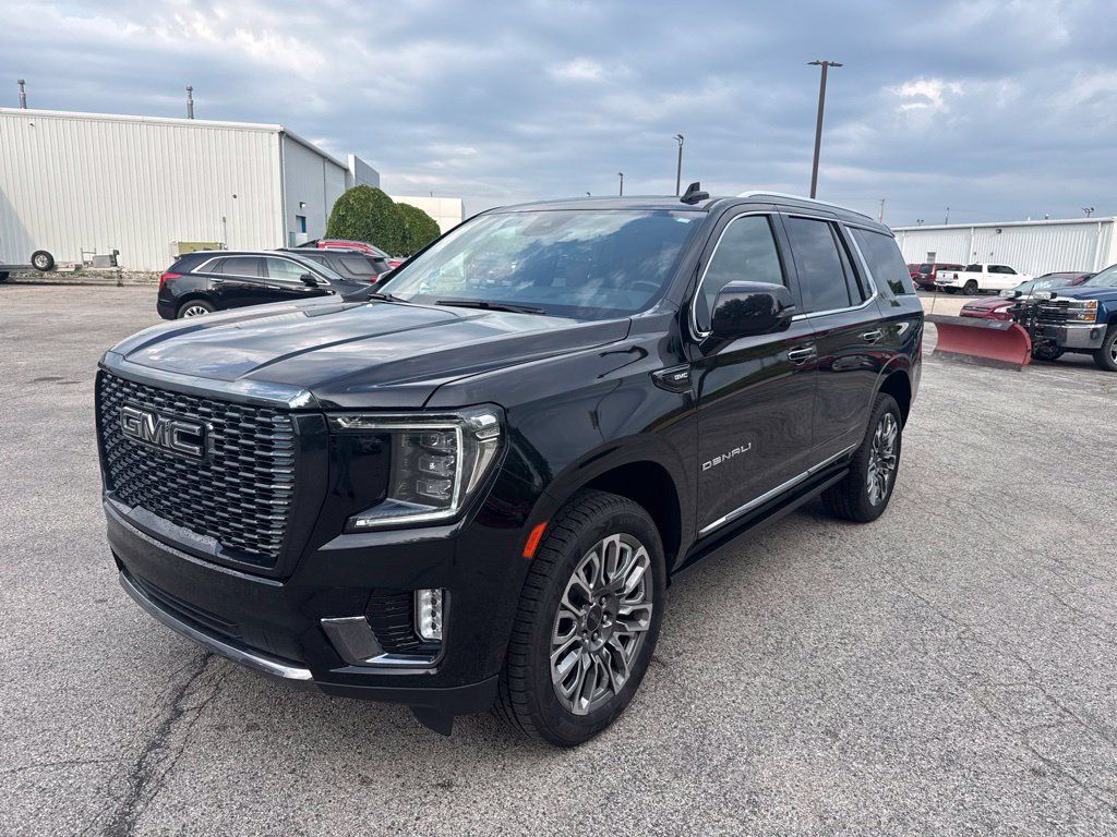 Used 2023 GMC Yukon Denali Ultimate AWD/4WD image 7