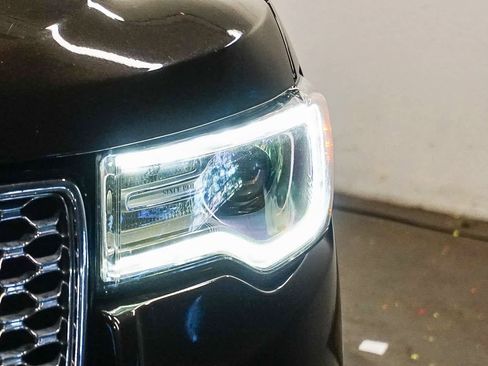 Used 2017 Jeep Grand Cherokee Overland image 7