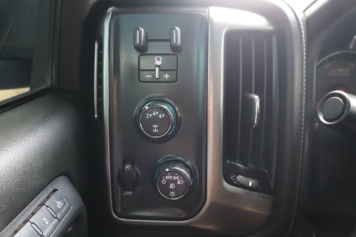 Used 2019 Chevrolet Silverado 2500 LTZ w/ Duramax Plus Package AWD/4WD image 26