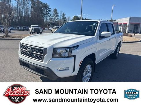 Used 2024 Nissan Frontier SV w/ SV Convenience Package image 7