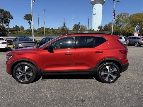 Certified 2023 Volvo XC40 B5 Plus w/ Driver Assist Package image 8