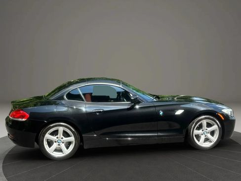 Used 2009 BMW Z4 sDrive30i RWD image 3