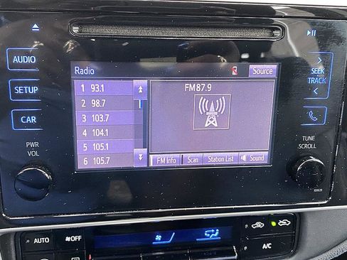 Used 2018 Toyota Corolla SE FWD image 14