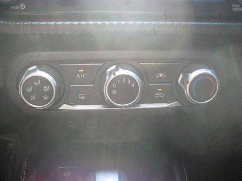 Used 2023 Nissan Kicks SV FWD image 18