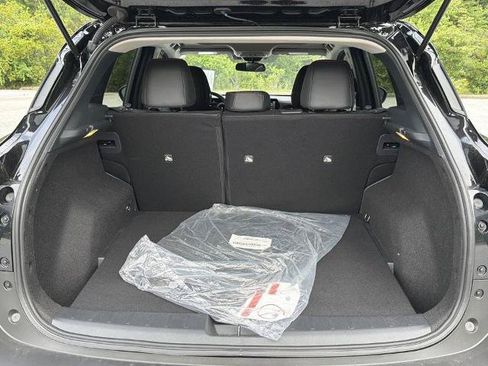 Certified 2025 Nissan Kicks SR w/ SR Premium Package FWD image 27