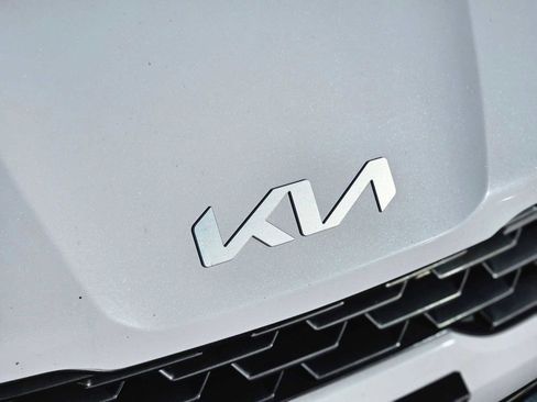 Used 2023 Kia K5 LXS image 12