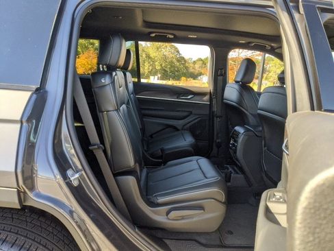 New 2025 Jeep Grand Cherokee L Limited w/ Black Appearance Package image 50