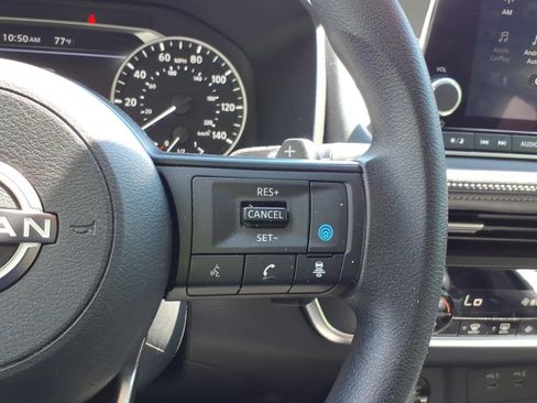 Used 2024 Nissan Rogue SV AWD/4WD image 13
