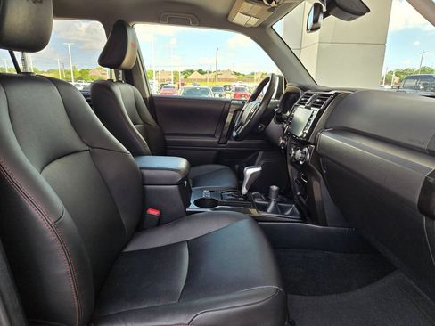 Used 2024 Toyota 4Runner TRD Off-Road Premium AWD/4WD image 26