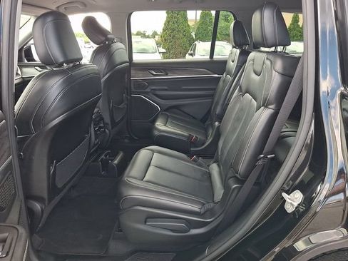 Used 2021 Jeep Grand Cherokee L Limited AWD/4WD image 10