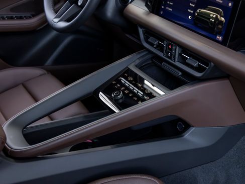 Certified 2026 Porsche Macan Electric RWD image 55