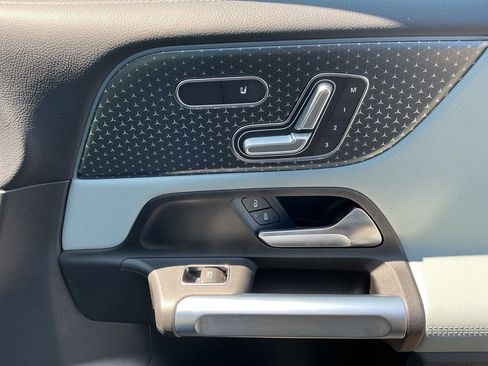 Certified 2026 Mercedes-Benz GLB 250 4MATIC image 19