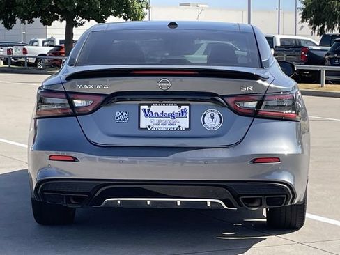 Used 2023 Nissan Maxima SR w/ Sport Mat Group FWD image 5