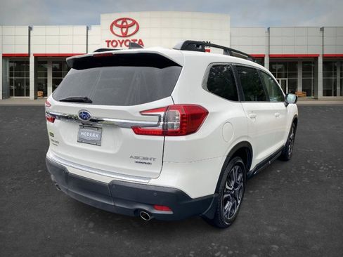 Used 2023 Subaru Ascent Limited w/ Technology Package AWD/4WD image 5