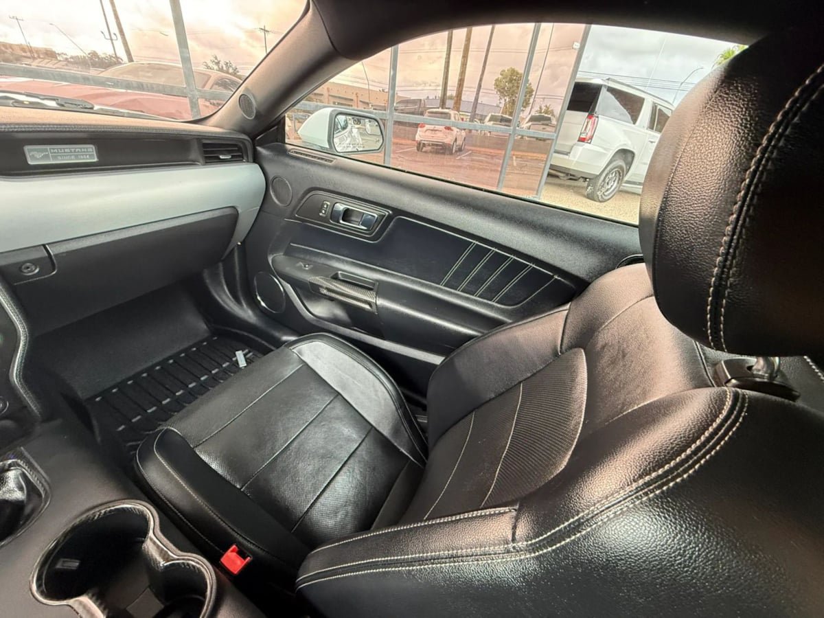 Used 2016 Ford Mustang GT Premium w/ Black Accent Package RWD image 42