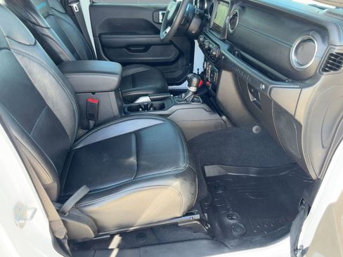 Used 2023 Jeep Wrangler Unlimited Rubicon 4xe image 31