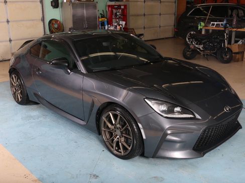 Used 2022 Toyota GR86 Premium image 15