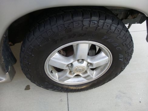 Used 2003 Toyota Land Cruiser image 13