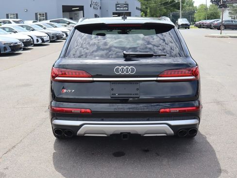 Used 2023 Audi SQ7 Prestige AWD/4WD image 6