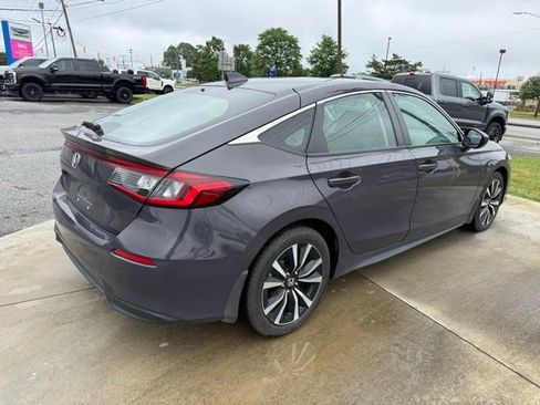 Used 2024 Honda Civic EX-L image 10