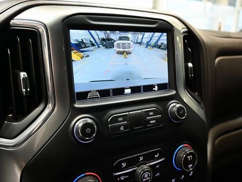 Used 2020 Chevrolet Silverado 1500 LTZ w/ LTZ Premium Package image 17