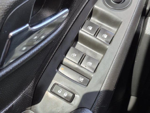 Used 2018 Chevrolet Trax LT w/ LT Convenience Package FWD image 9