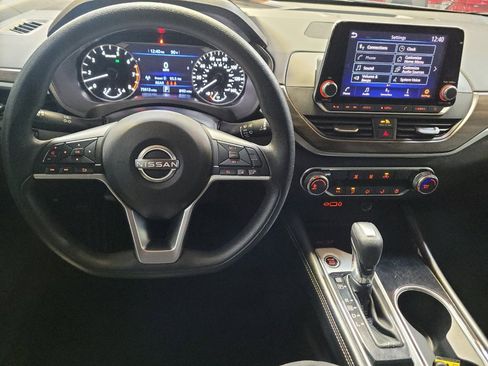 Used 2023 Nissan Altima 2.5 SV FWD image 22