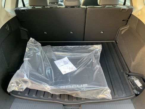 Used 2026 Nissan Rogue SV image 41