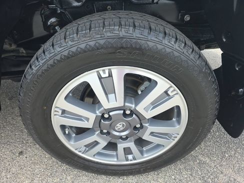 Used 2020 Toyota Tundra 1794 Edition AWD/4WD image 9