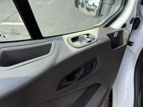 Used 2020 Ford Transit 350 Medium Roof RWD image 21