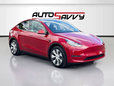 Used 2023 Tesla Model Y Long Range AWD/4WD image 1