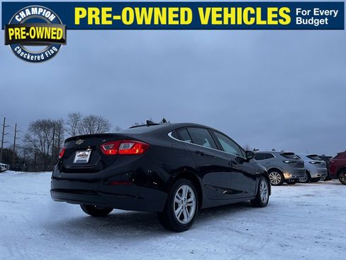 Used 2016 Chevrolet Cruze LT w/ Convenience Package image 5