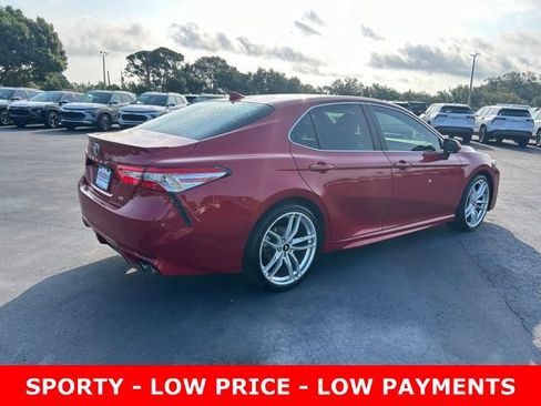 Used 2020 Toyota Camry SE FWD image 6