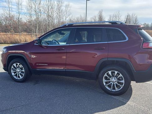 Used 2019 Jeep Cherokee Latitude Plus w/ Comfort/Convenience Group image 11