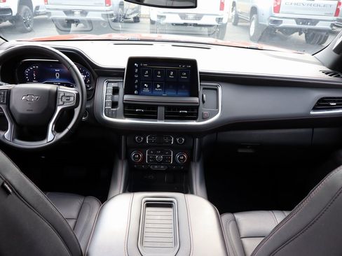 Used 2024 Chevrolet Suburban RST w/ Luxury Package image 17