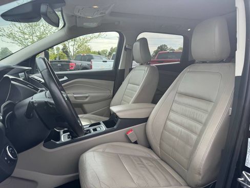 Used 2018 Ford Escape Titanium w/ Ford Safe & Smart Package AWD/4WD image 14