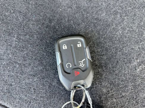 Used 2024 GMC Terrain SLT AWD/4WD image 28