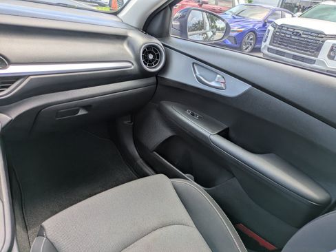 Certified 2023 Kia Forte LXS w/ LXS Technology Package FWD image 13