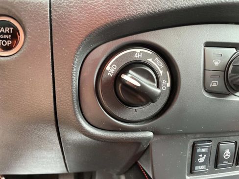Used 2023 Nissan Frontier PRO-4X w/ Pro-4X Premium Package AWD/4WD image 26