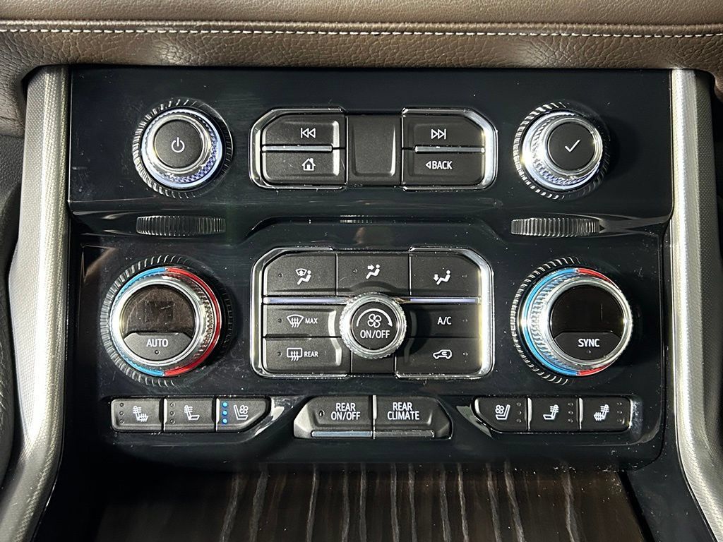Used 2023 GMC Yukon XL Denali AWD/4WD image 25
