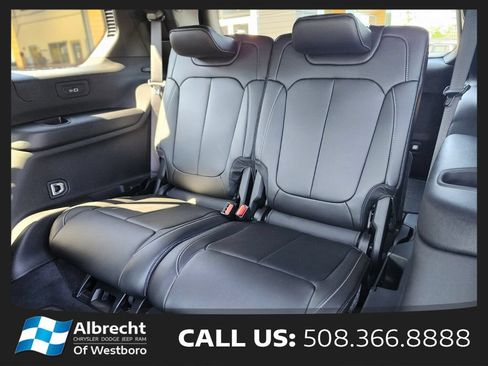 Used 2026 Jeep Grand Cherokee L Limited w/ Limited Altitude Package AWD/4WD image 18