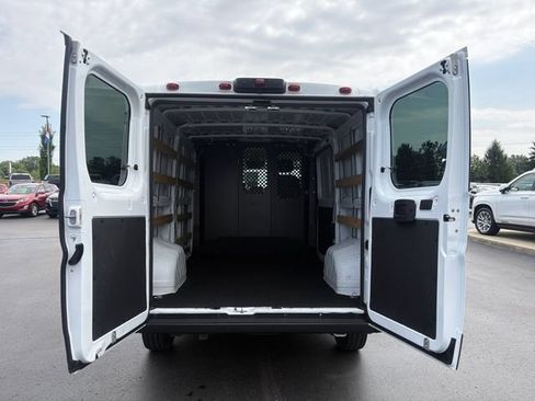 Used 2025 RAM ProMaster 2500 w/ U-Haul Equipment Group FWD image 16