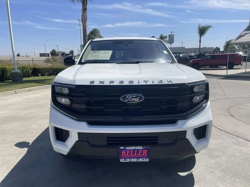 Used 2025 Ford Expedition Active RWD image 3