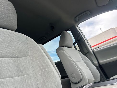 Certified 2016 Toyota Sienna LE image 18