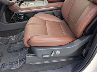 New 2025 Lincoln Navigator Reserve video 4