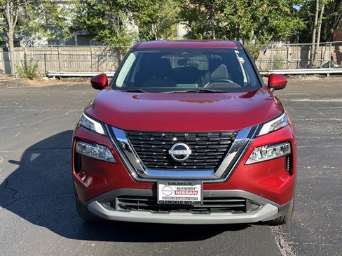 Certified 2022 Nissan Rogue SV image 2