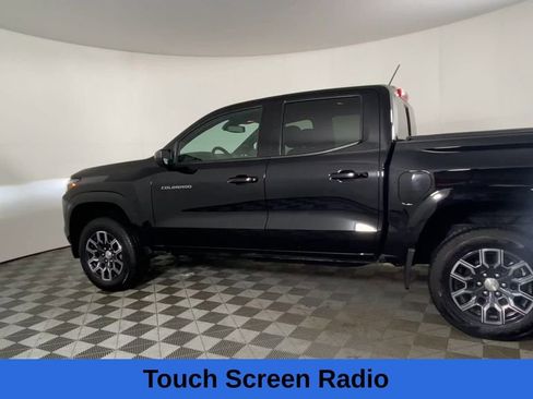 Used 2024 Chevrolet Colorado LT w/ LT Convenience Package III image 9