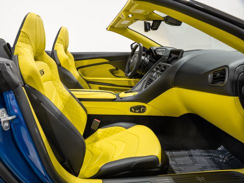 Used 2023 Aston Martin DBS Coupe RWD image 99