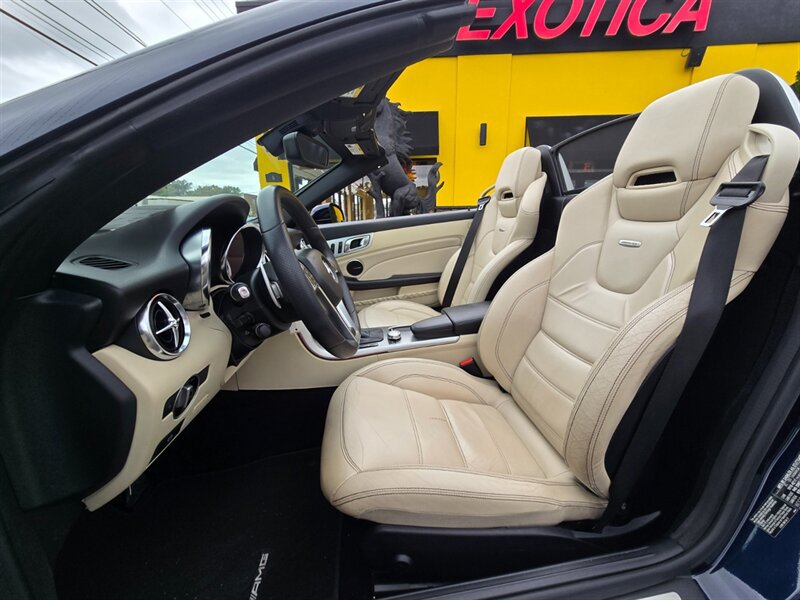 Used 2014 Mercedes-Benz SLK 55 AMG image 12