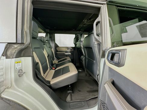 Used 2023 Ford Bronco Wildtrak image 27